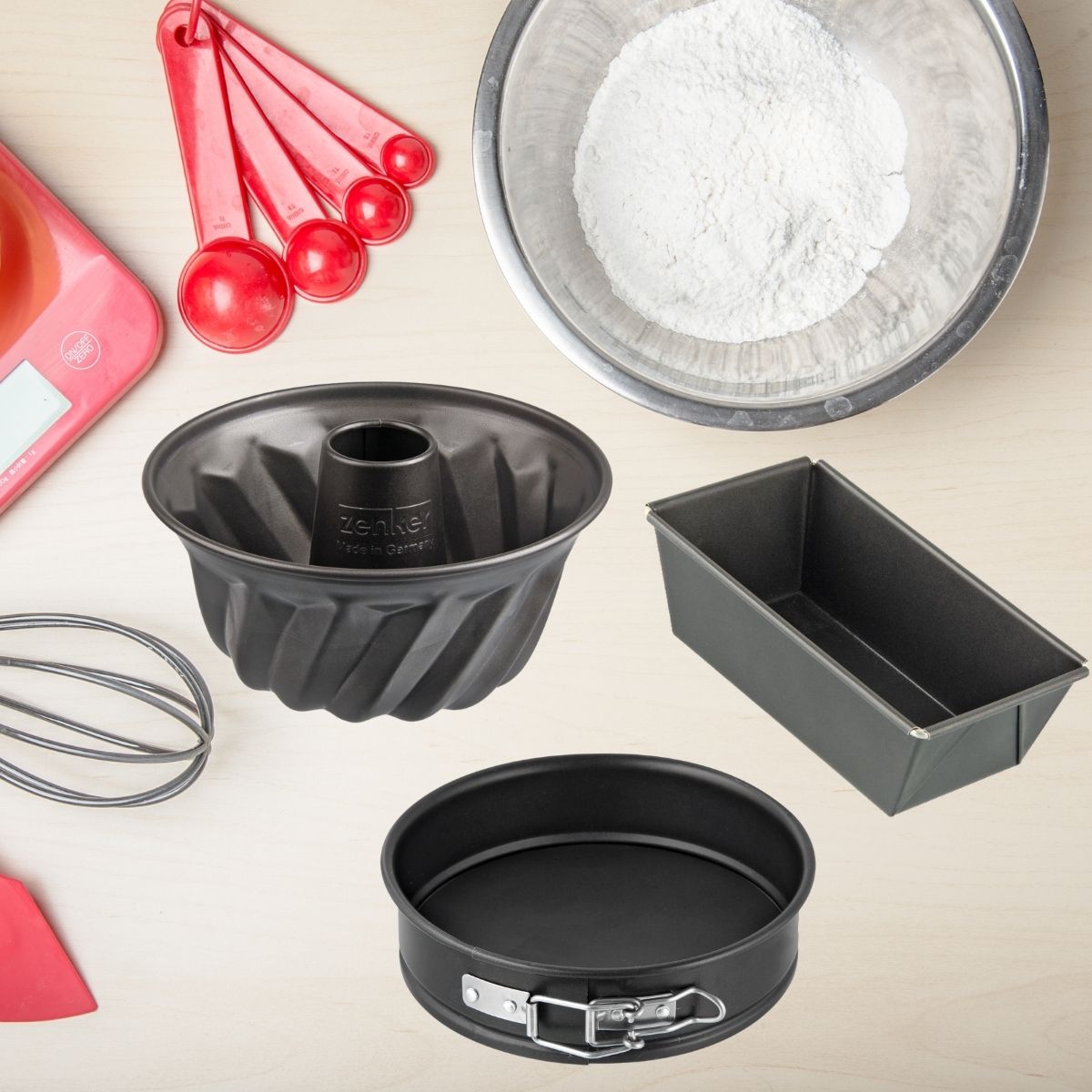 Set de 2 moules à manqué et 1 moule à manqué et savarin diamètres 20