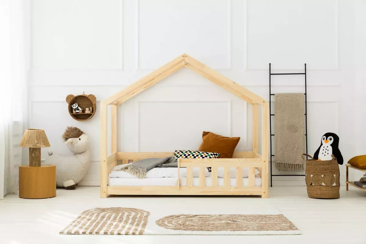 Lit cabane enfant bois RMP Mila | Greenweez